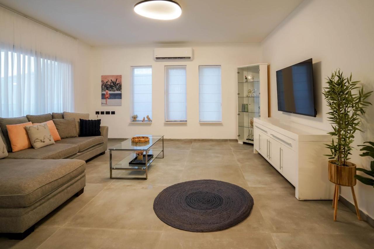 וילה רוני בריכה מחוממת Villa Roni Heated Pool Eilat Dış mekan fotoğraf